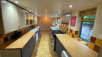 Shared Dormitory, 1 Bedroom, Terrace, City View | Interior