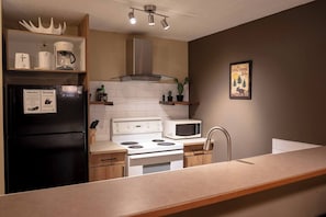 Apartment, 2 Bedrooms | Interior - Mountain View Walk to all in Canmore Canada (Canmore)