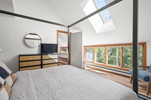 1 bedroom, WiFi, bed sheets - Newly Renovated w/ Hot Tub & Free Keystone Shuttle (Keystone)