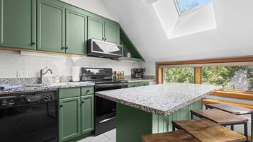 ميكروويف، فرن، موقد طهي مسطح، غسالة أطباق