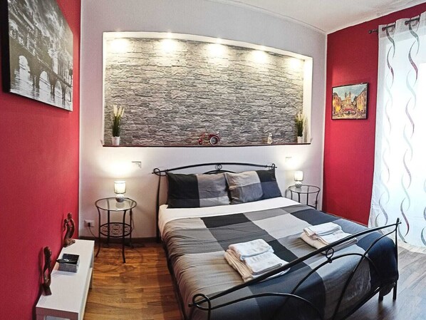 2 bedrooms, WiFi, bed sheets