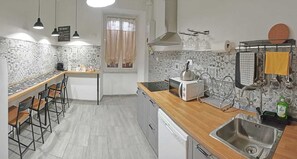 Microwave, dishwasher