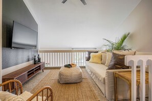 Smart TV - Stylish Townhouse w/ Spa-like Décor! (Wheat Ridge)