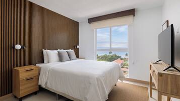 2 bedrooms, individually decorated, individually furnished