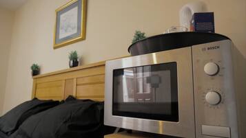 Comfort Studio | Bathroom | Towels, soap, toilet paper