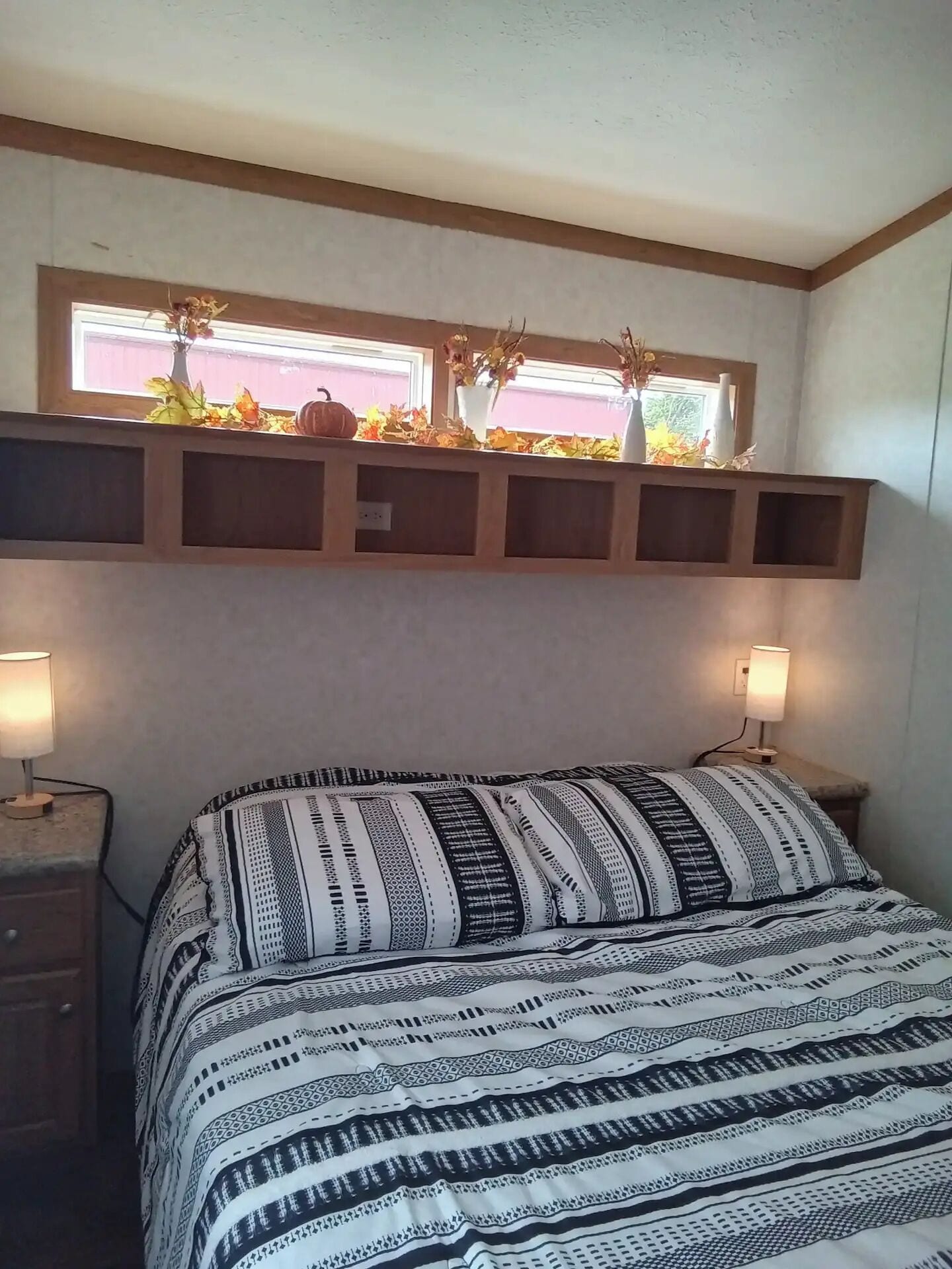 1 bedroom, bed sheets