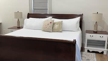 3 bedrooms, desk, iron/ironing board, travel crib