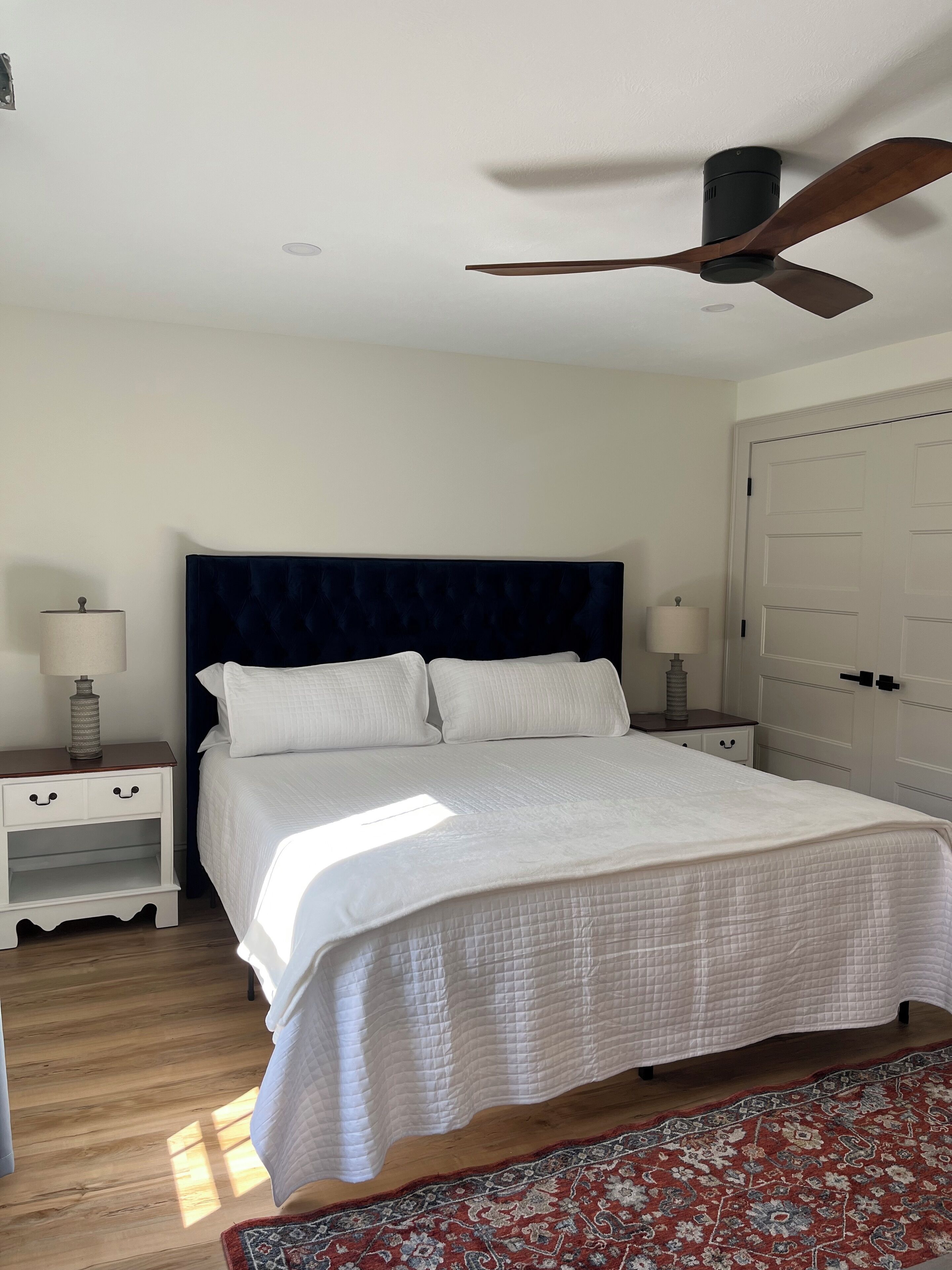 3 多间卧室、办公桌、熨斗/熨衣板、旅行婴儿床