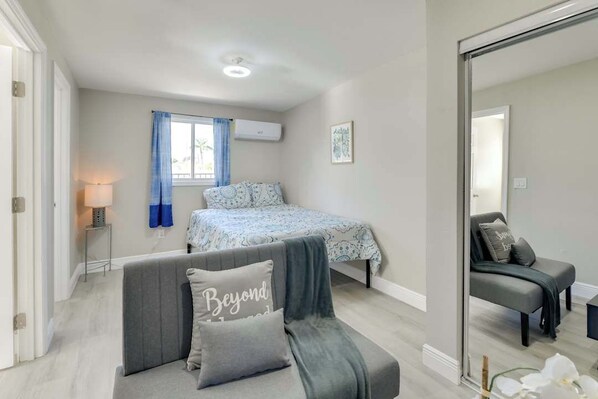 1 chambre, fer et planche à repasser, Wi-Fi, draps fournis