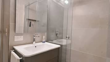 Estúdio clássico | Banheiro