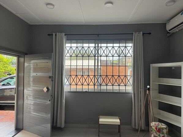 Comfort Apartment | 1 bedroom, iron/ironing board, free WiFi