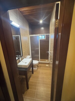 Comfort Apartment, Ocean View | Bathroom