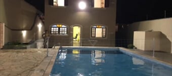 Townhouse with 3 bedrooms and 4 bathrooms/Pool and Barbecue