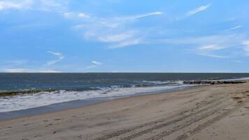 Beach nearby, sun loungers