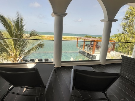 Suite Deluxe, patio, vue mer | Terrasse/Patio. La Parenthèse