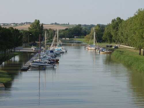 Appartement 100 m2 , 3 chambres ,5 lits ,Balcon (Espace fumeur).