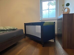 1 slaapkamer, reisbedje, wifi, beddengoed