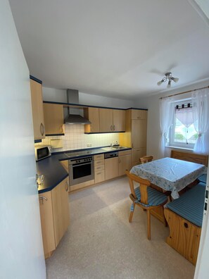 Private kitchen - Vacation apartment in a family environment (Furth im Wald)