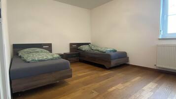1 Schlafzimmer, Reisekinderbett, WLAN, Bettwäsche