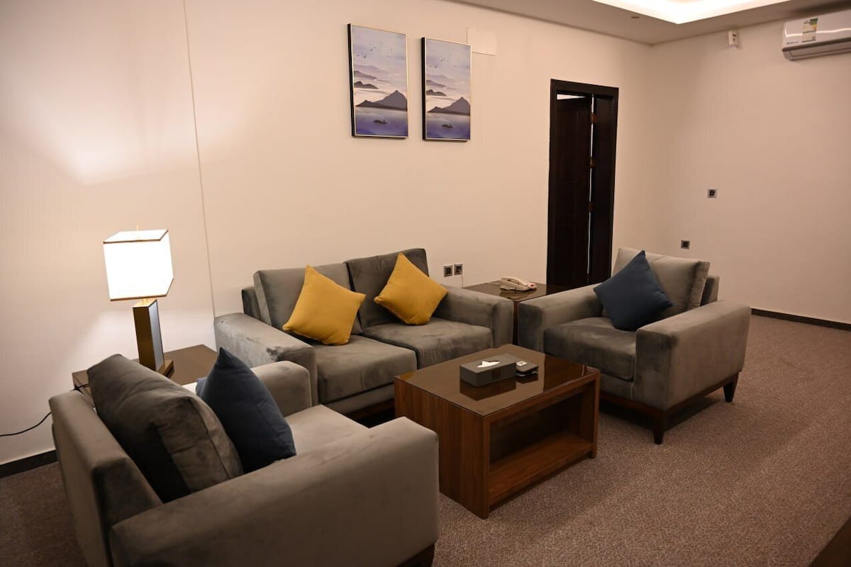 Junior Suite | Iron/ironing board, free WiFi