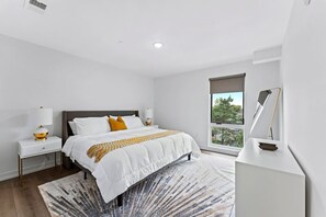 1 bedroom, desk, iron/ironing board, free WiFi - Loft, Open Concept, Balcony 2 Bed, Pool Gym, Wifi (Wyandotte)