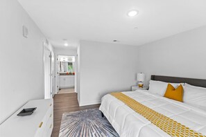 1 bedroom, desk, iron/ironing board, free WiFi