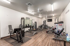 Fitness facility - Recliners! Large Az Room - Adult 55+ Activities Galore! (Mesa)