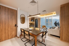 Interior - 3BR Penthouse with Jacuzzi & A/C in El Poblado (Medellín)