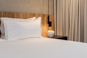 3 bedrooms, in-room safe, iron/ironing board, free WiFi