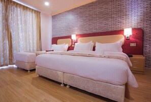 1 bedroom, iron/ironing board, WiFi, bed sheets - Paradise peak -Deluxe double room (Maafushi)