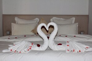 5 chambres, Wi-Fi, draps fournis