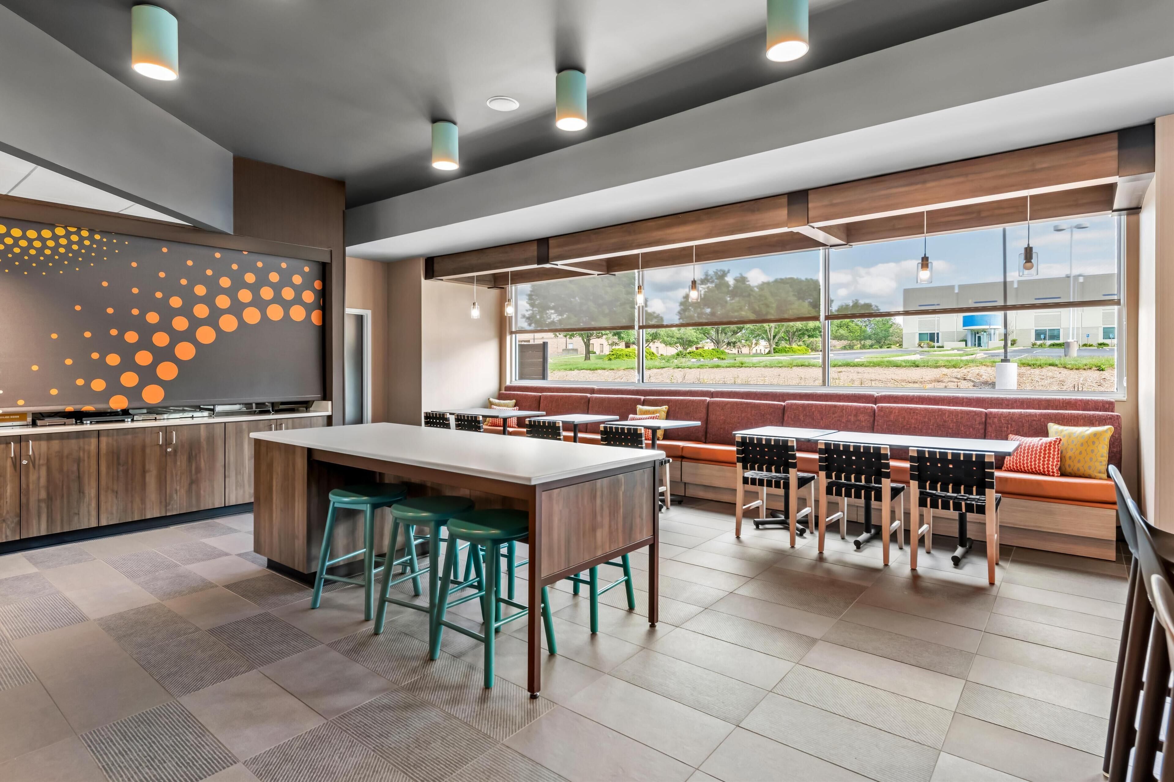 含每日吃到飽早餐