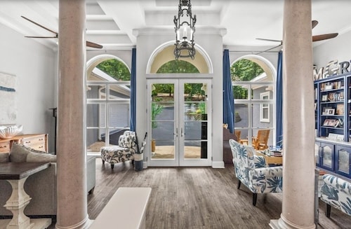 NEW! “Lake it Easy” a lakefront 6BR 6BA retreat, with pool and large game room!