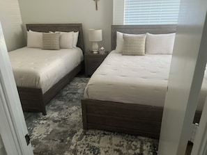 2 chambres, fer et planche Ă repasser, Wi-Fi gratuit, draps fournis