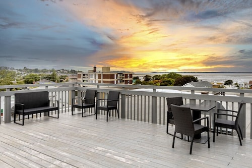 Loft 303 | Rooftop | Downtown