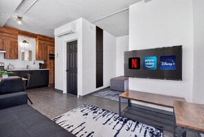 Smart TV - Loft 306 | Rooftop | Downtown (Rimouski)