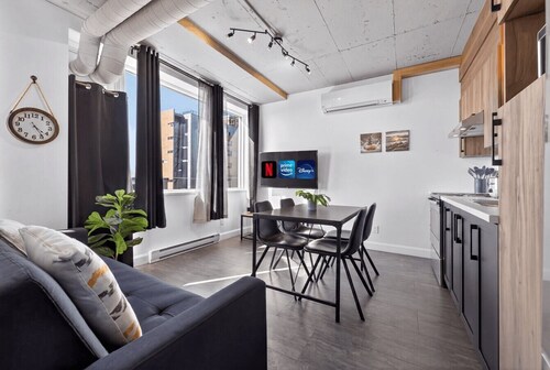 Loft 308 | Rooftop | Downtown