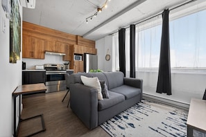 Smart TV - Loft 309 | Rooftop | Downtown (Rimouski)