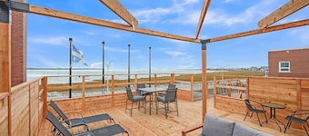 Loft 206 | Rooftop | Downtown