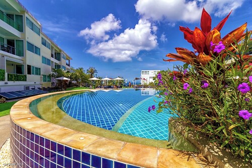 Discover Your Perfect Getaway 1min to Karon Beach Phuket Sea View Condo Thailand