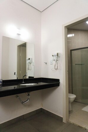 Quadruple Room | Premium bedding, free WiFi, bed sheets - Pousada Recanto Dourado (Bonito)