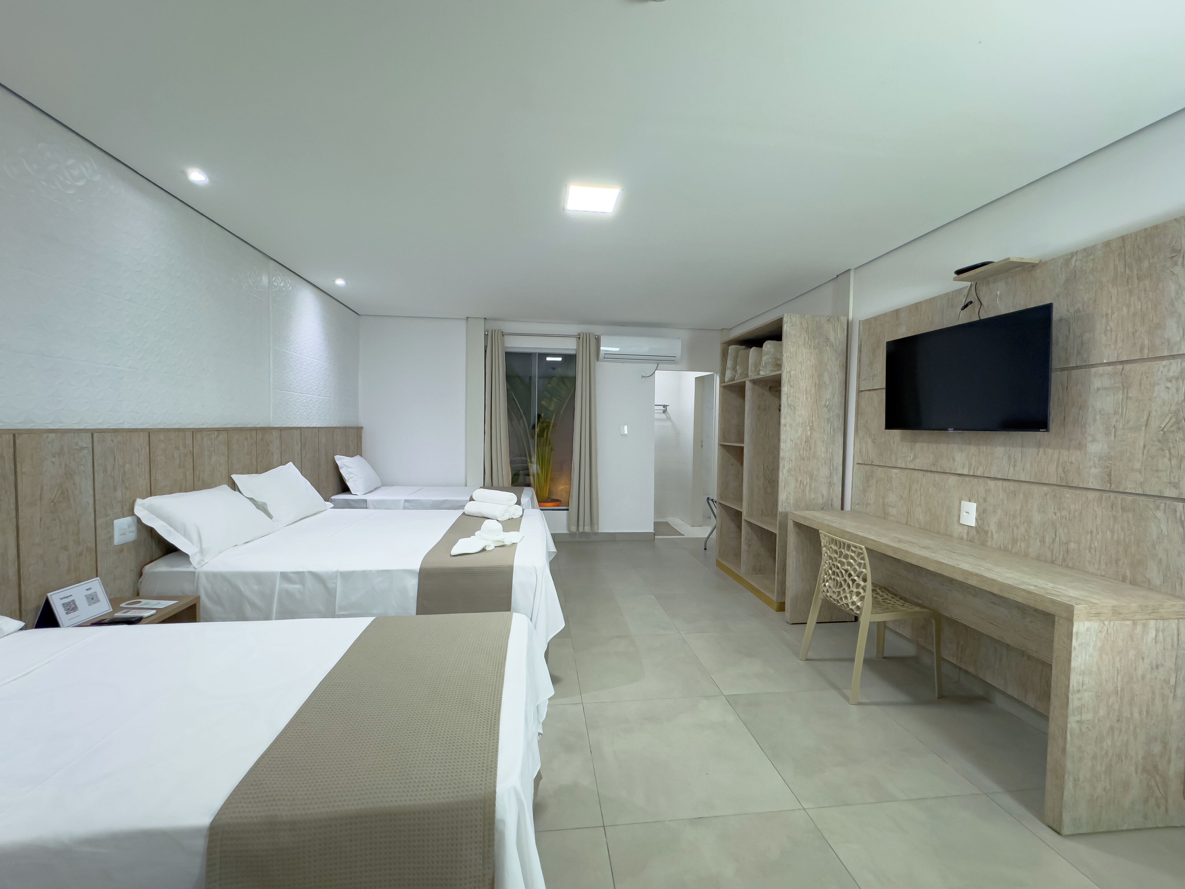 Ropa de cama de alta calidad, wifi gratis y ropa de cama 