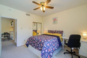 2 عدّة غرف نوم ومكتب ومكواة/لوح كي وواي فاي