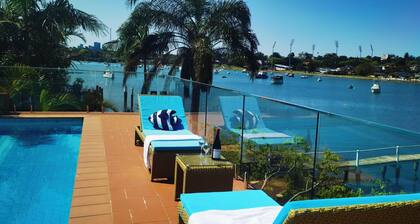 Chiswick Waterfront Retreat