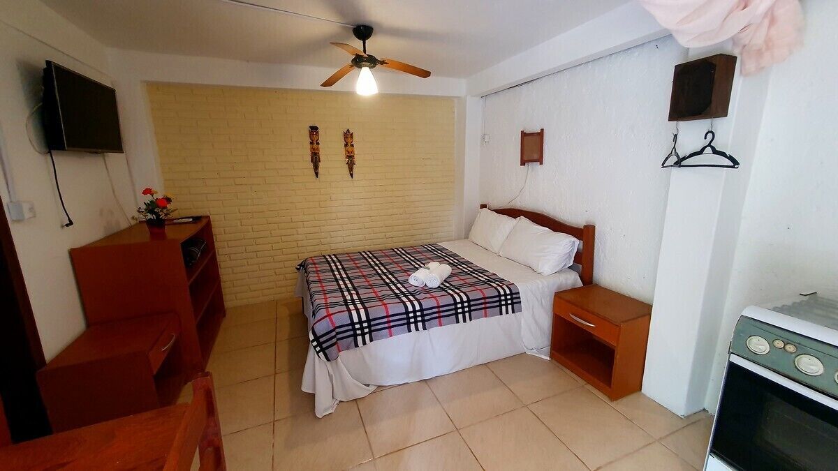 Quarto triplo econômico | Wi-Fi de cortesia, roupa de cama