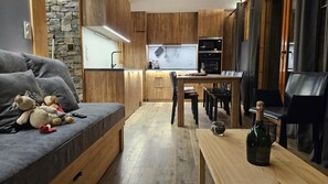 Smart TV, fireplace - Val Thorens, right in the center, 8 people, 3 bedrooms, 56 m², amazing view! (Les Belleville)