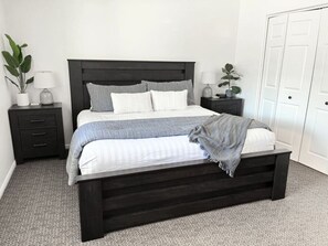 3 室のベッドルーム、アイロン / アイロン台、旅行用ベビーベッド、WiFi