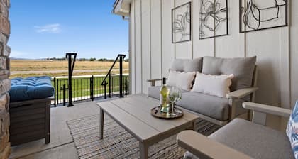 Scenic Mountain Retreat Golf, Pickleball, Relax