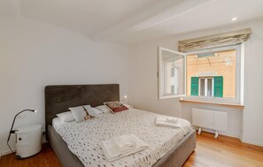 1 dormitorio, tabla de planchar con plancha, wifi gratis y ropa de cama