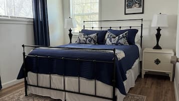 2 slaapkamers, een strijkplank/strijkijzer, wifi, beddengoed